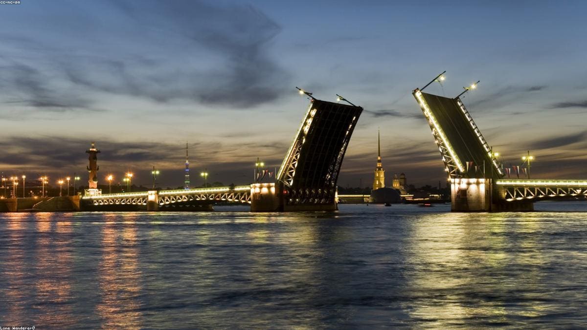 Санкт-Петербург: Эрмитаж и Дворцовая площадь