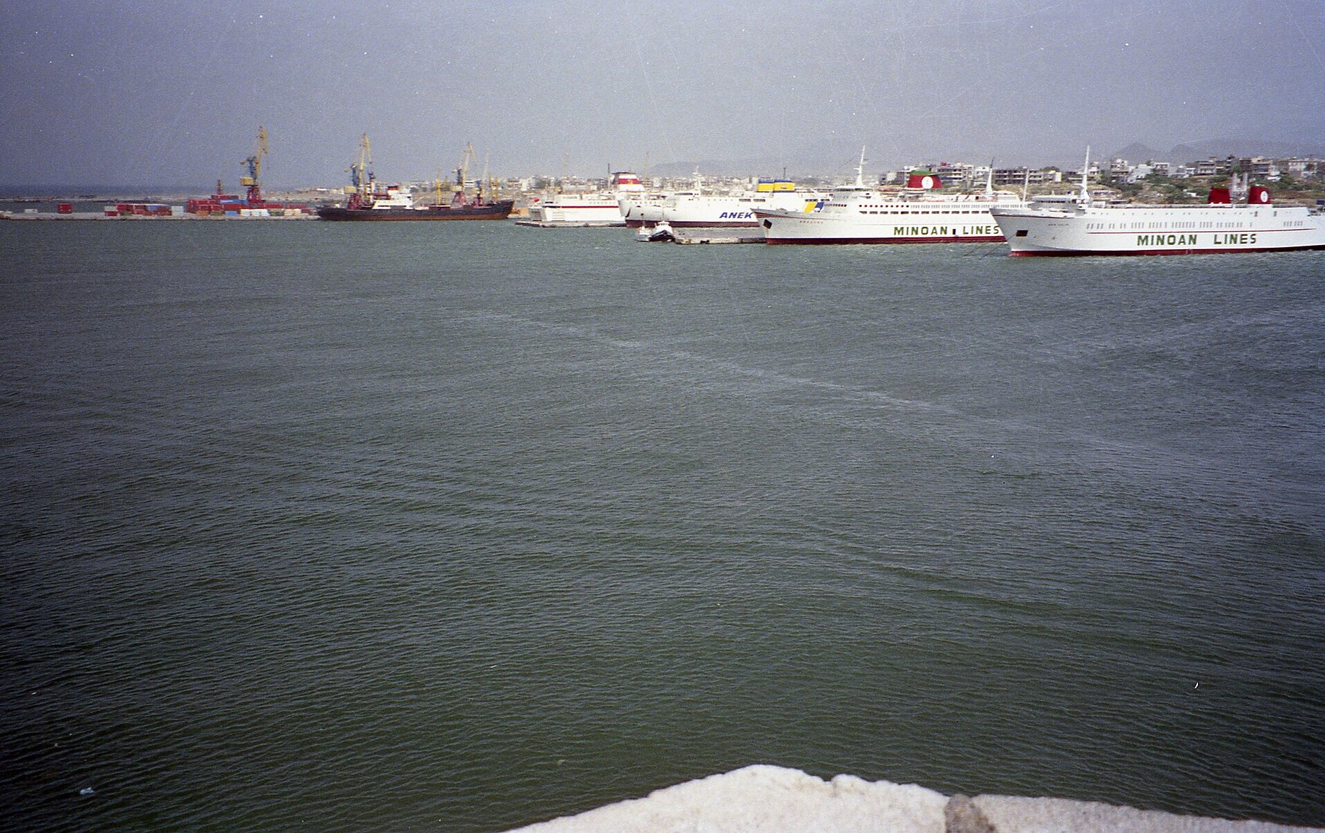 Heraklion port и паром logistics
