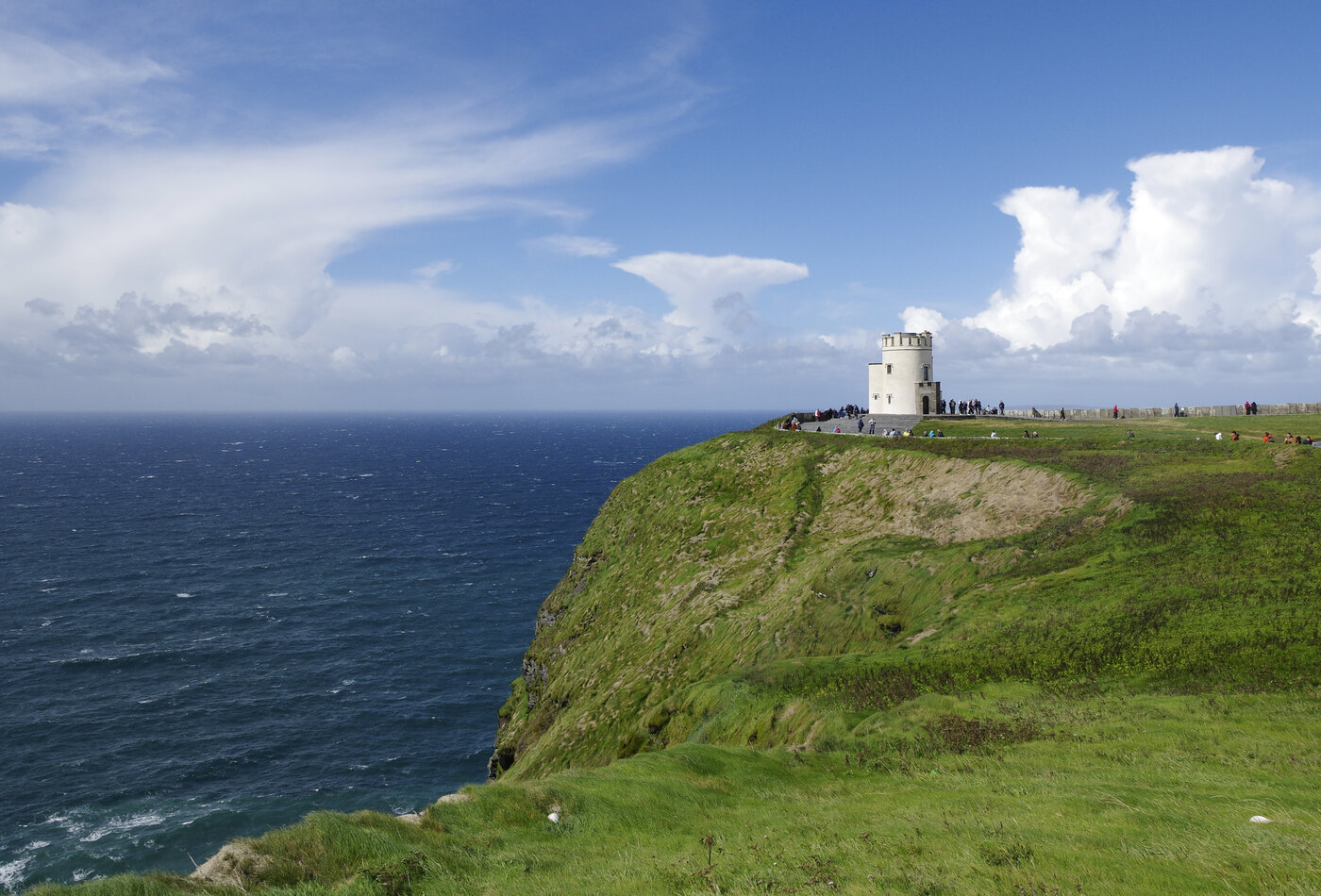Cliffs of Moher и Atlantic west Ireland